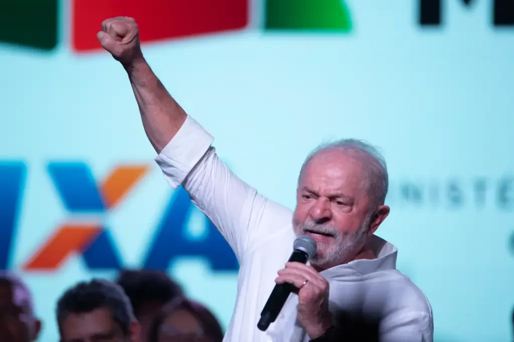 Salário mínimo 2023 Lula anuncia aumento para R 1 320 Blog do